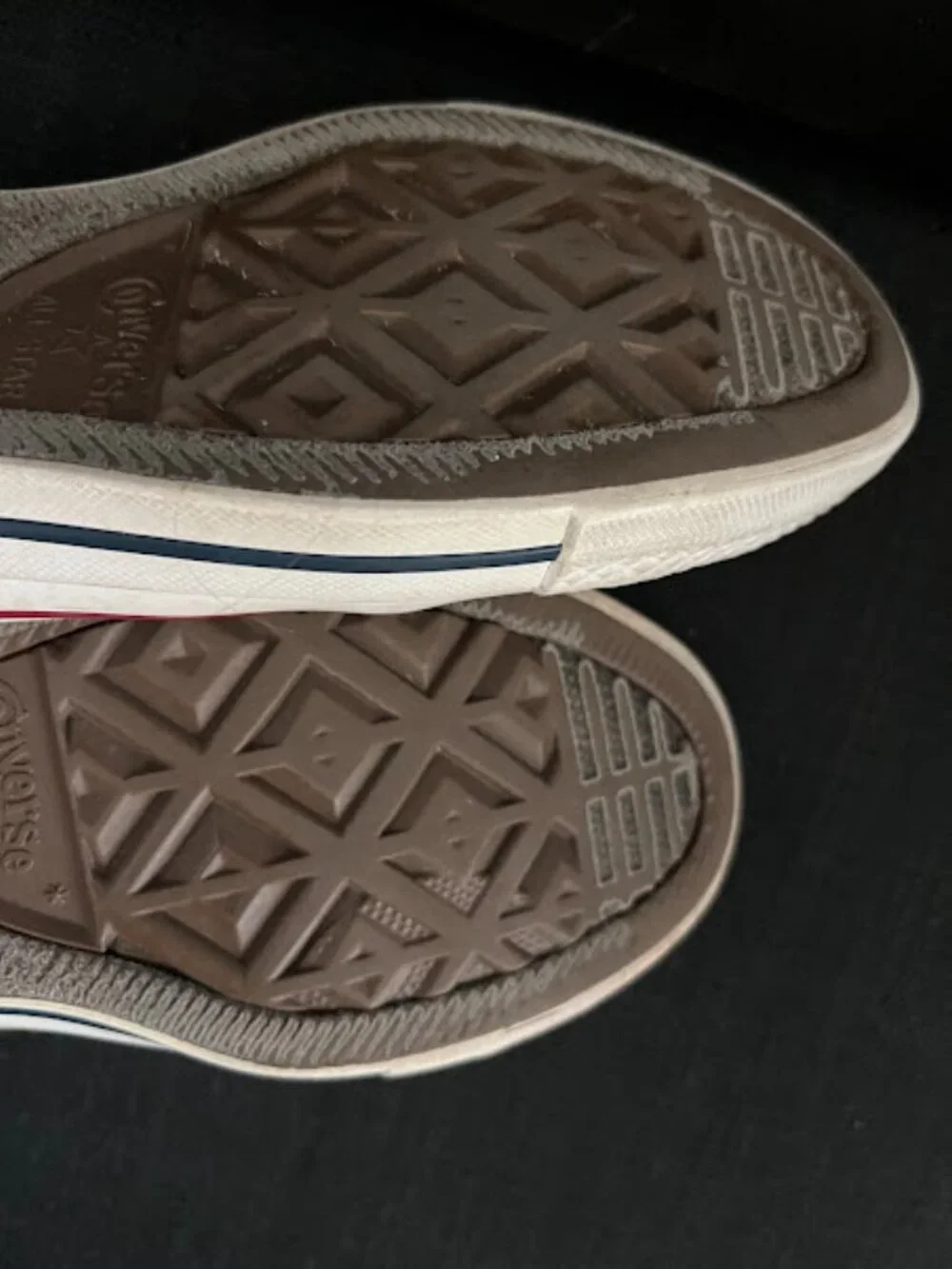 Converse Chuck Taylor All Star Low Top Athletic Shoes Size Men 4 Women 6